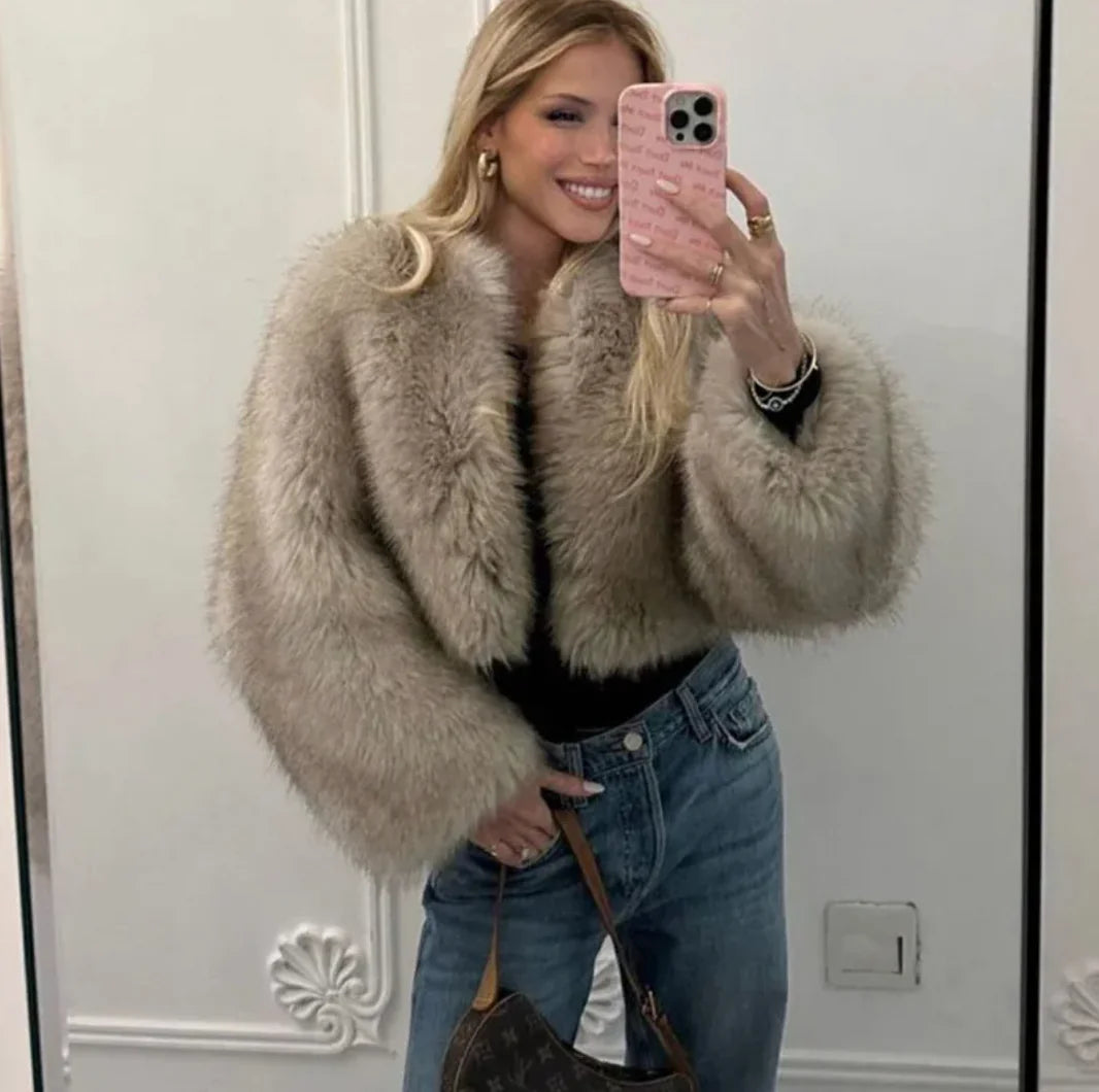 Chic Tokas Faux Fur Jacket